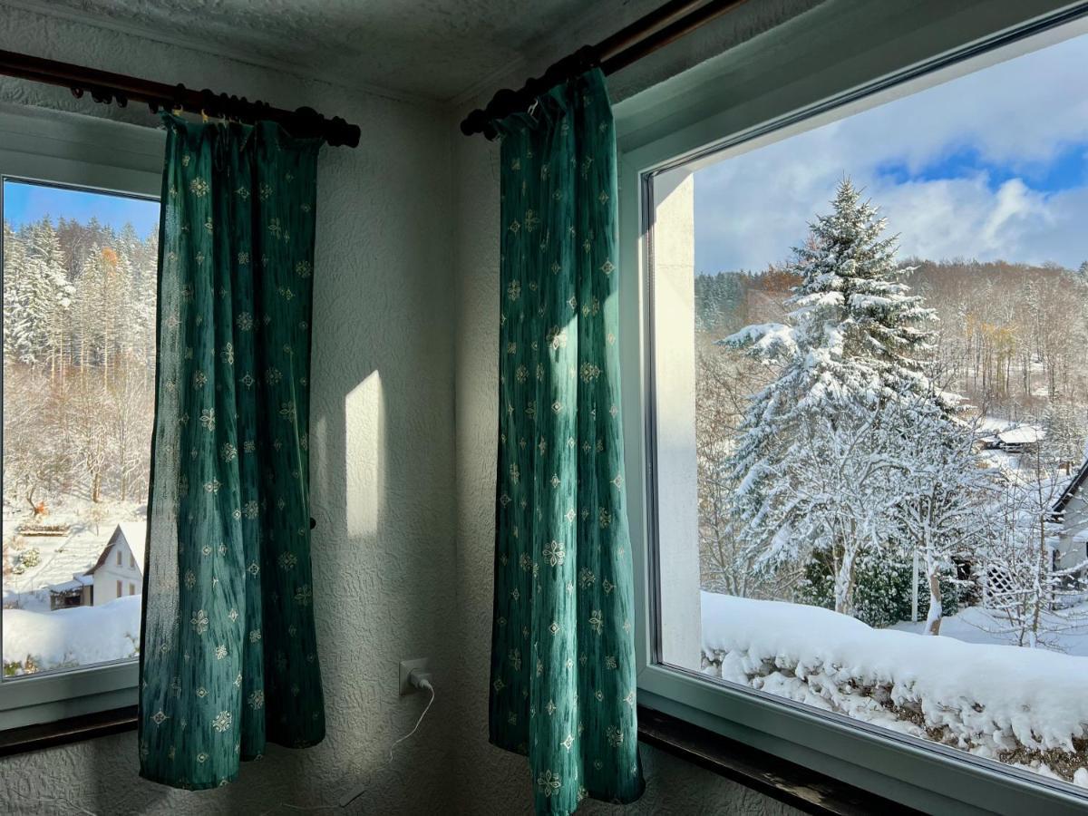 Urige Berghuette Mit Kamin Und Sauna Im Erzgebirge Nahe Schwarzwassertal Pobershau Extérieur photo