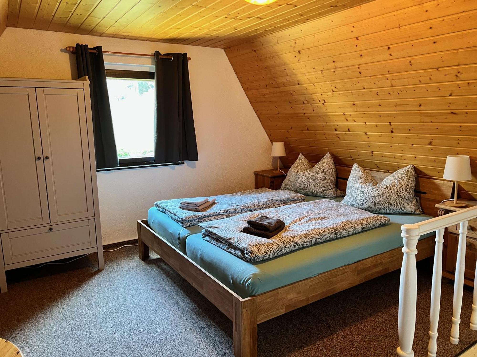 Urige Berghuette Mit Kamin Und Sauna Im Erzgebirge Nahe Schwarzwassertal Pobershau Extérieur photo